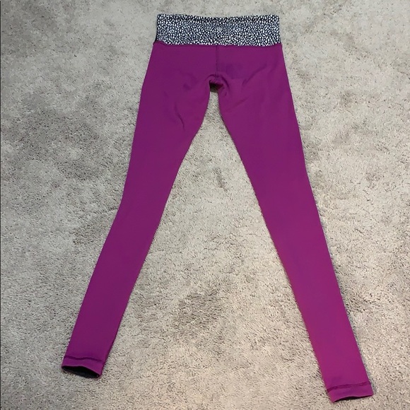 Lululemon Reversible Leggings Sz 4 - Picture 7 of 16